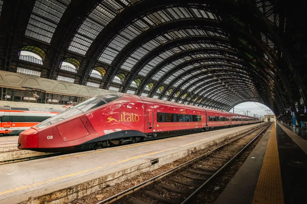 Train Italo Treno en gare